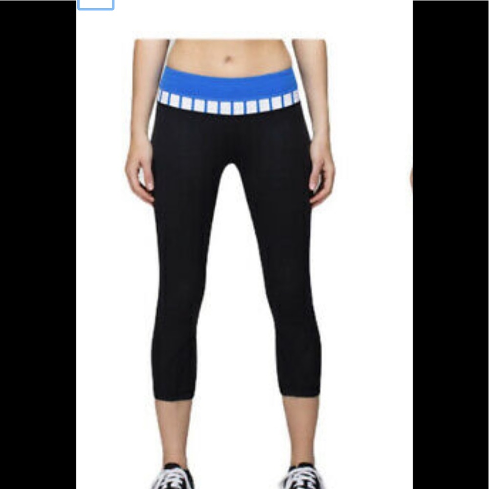 Lululemon Run- Inspire Crop II